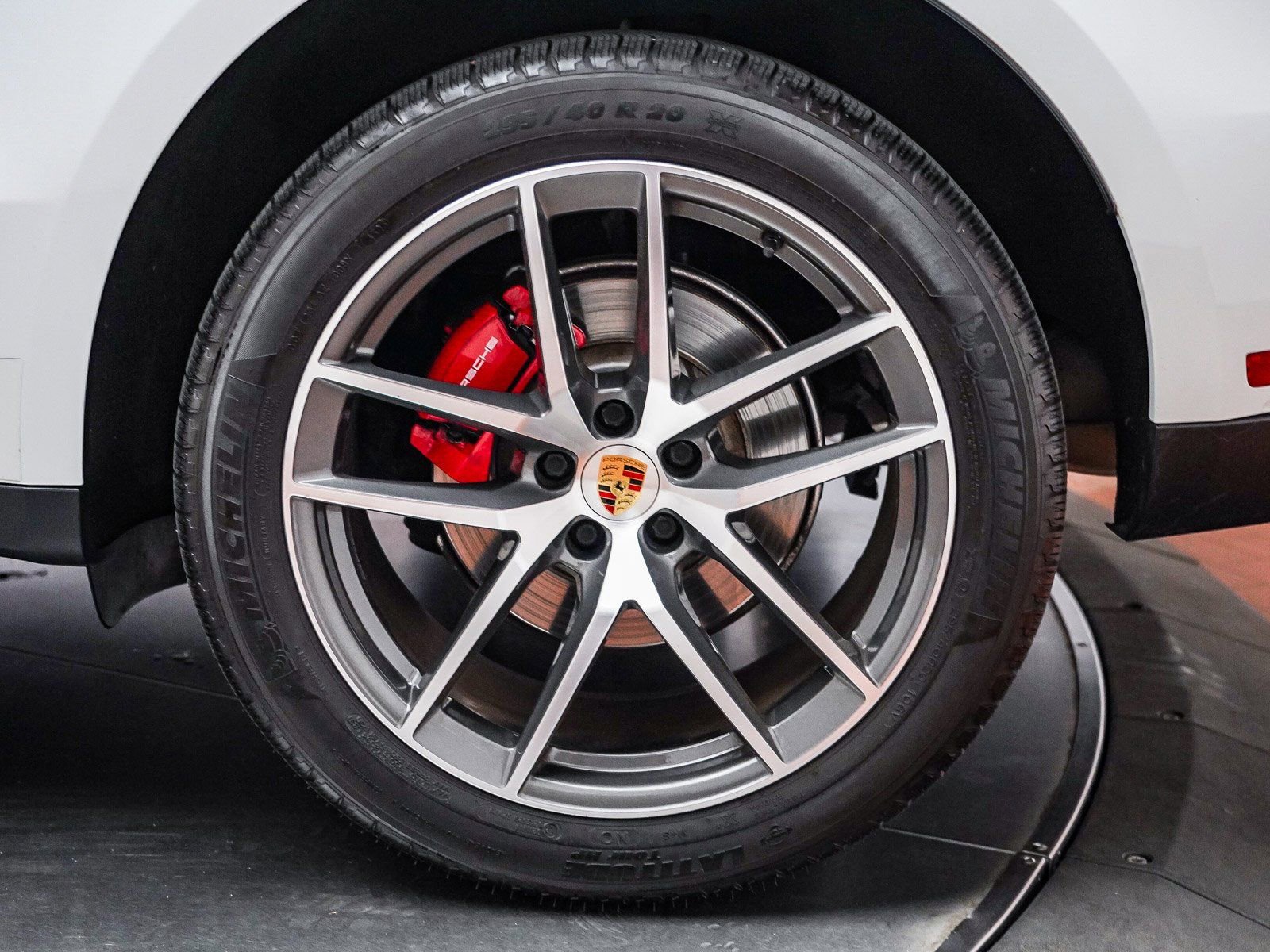 Certified 2022 Porsche Macan S image 15