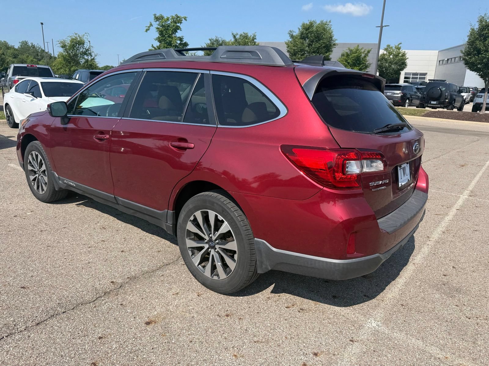 Used 2016 Subaru Outback 2.5i Limited AWD/4WD image 7