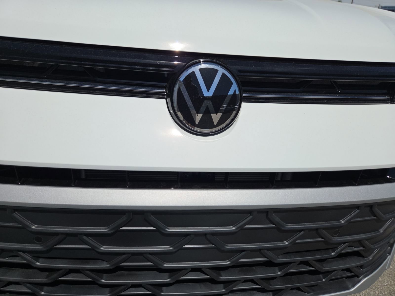 New 2026 Volkswagen Taos SE FWD image 15
