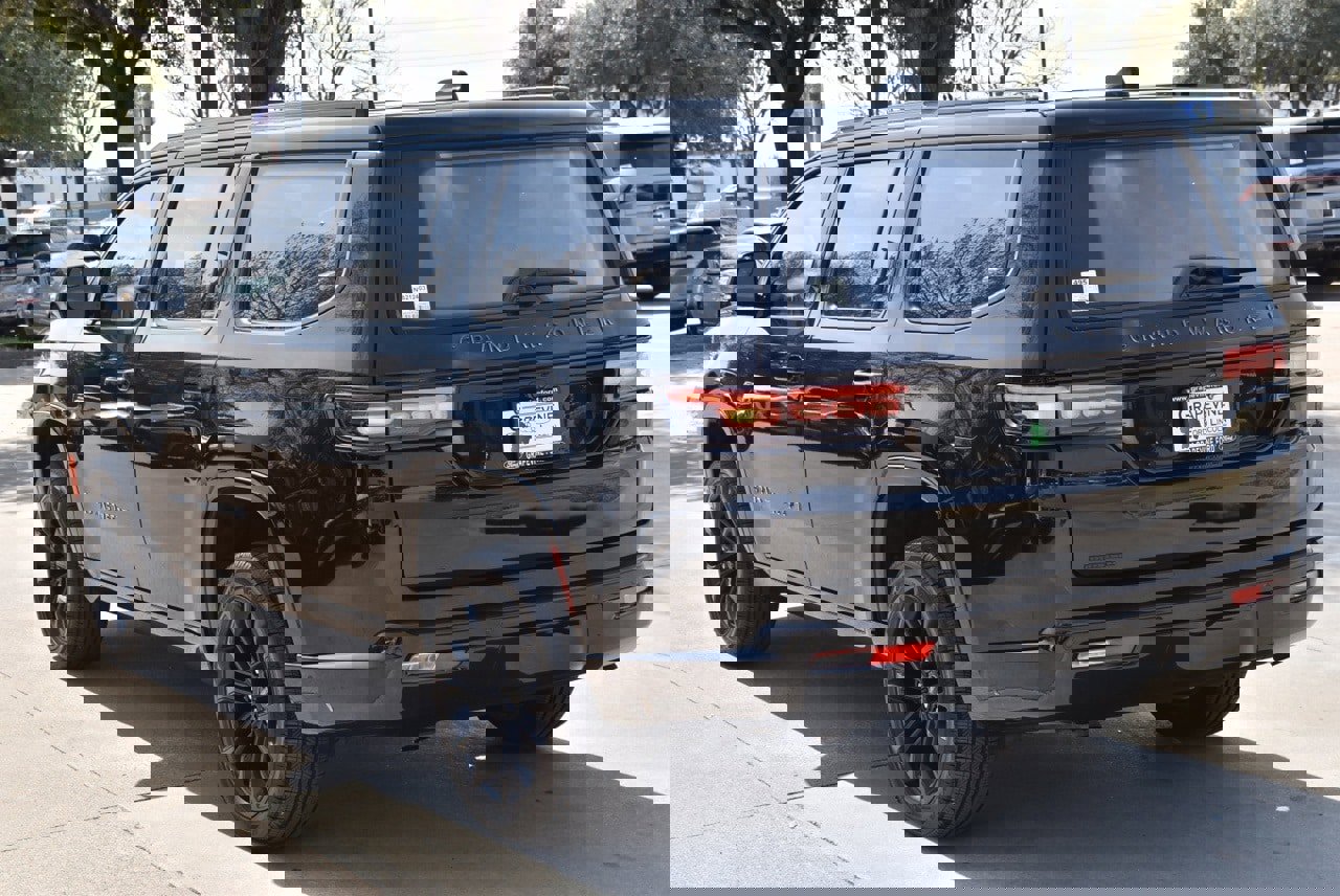 Used 2022 Jeep Grand Wagoneer Series II w/ Quick Order Packagew 28T image 10