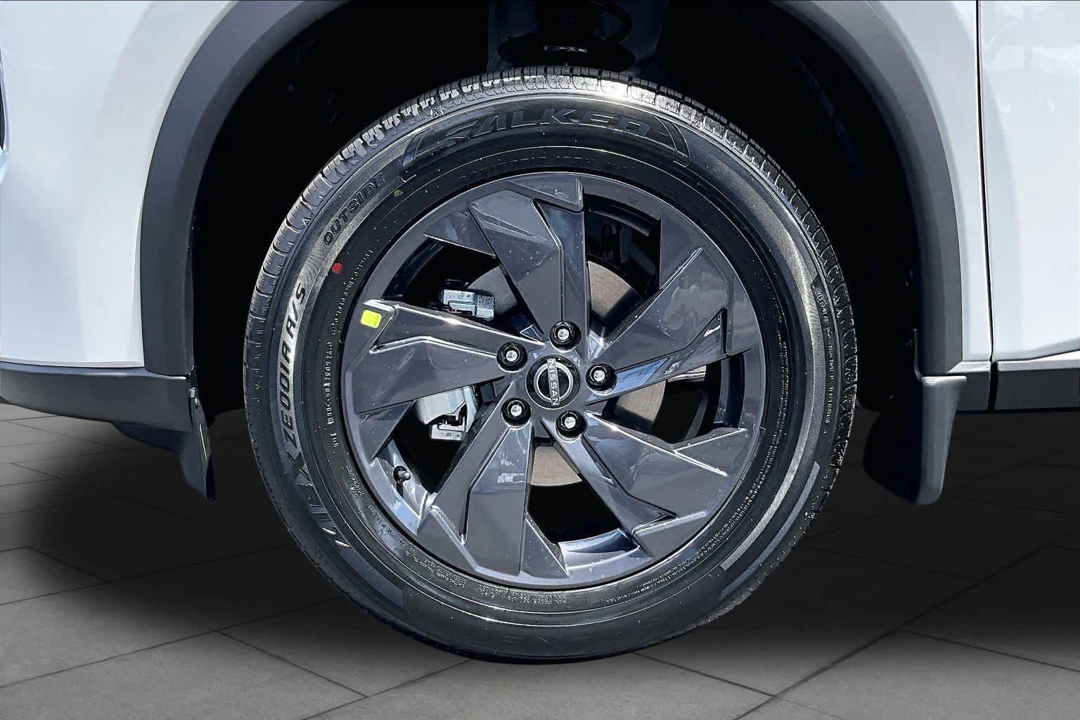 New 2026 Nissan Rogue SV FWD image 11