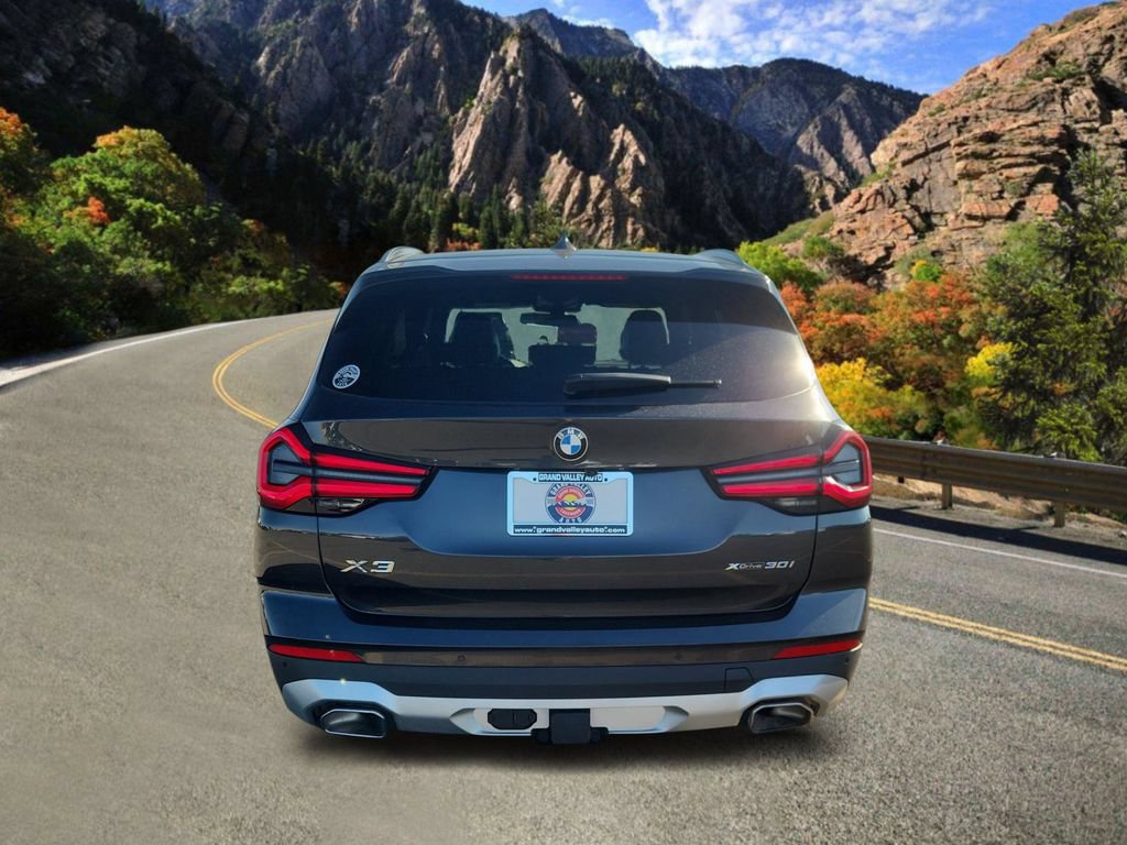 Used 2023 BMW X3 xDrive30i w/ Premium Enhanced Package AWD/4WD image 4