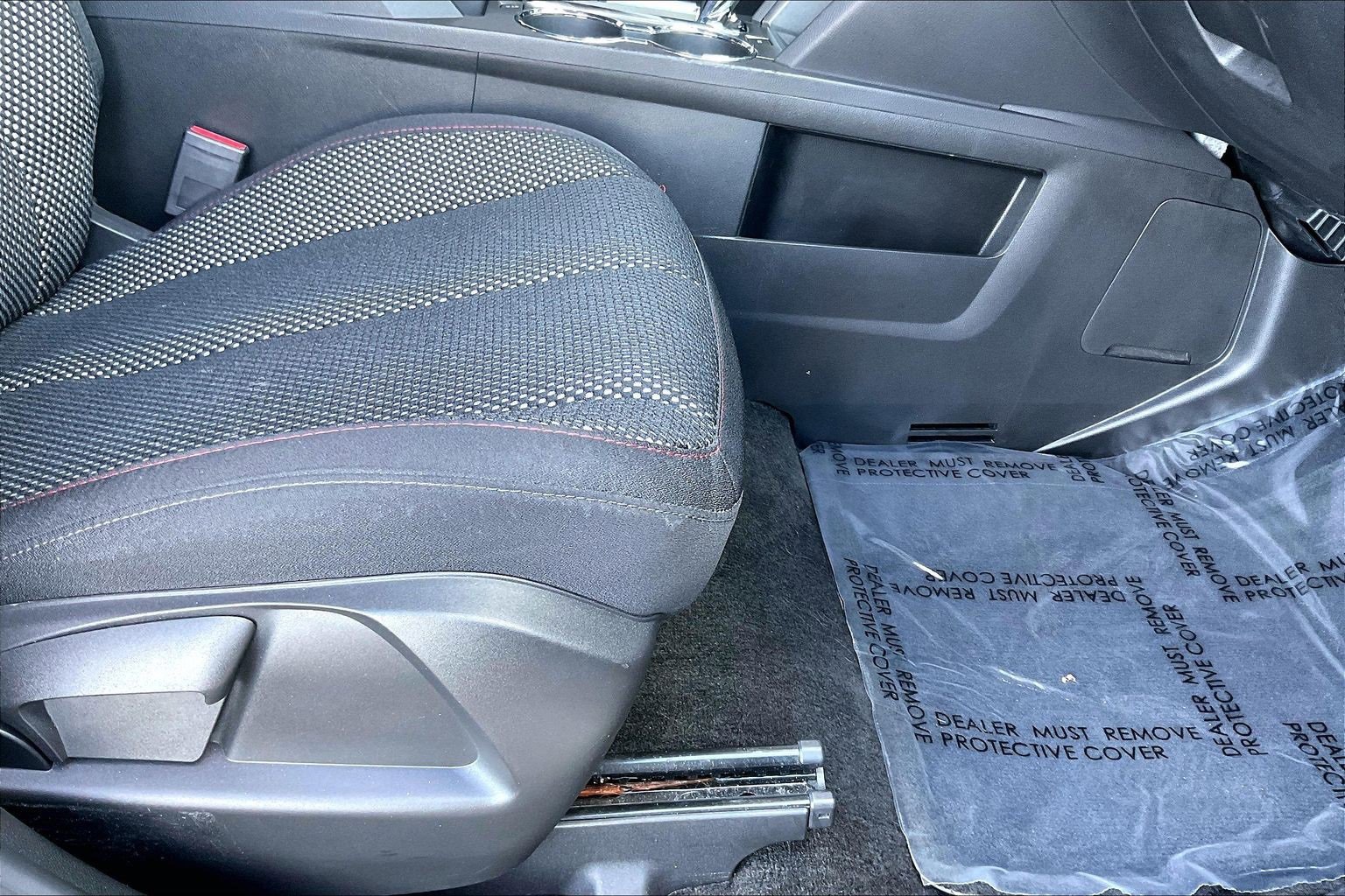 Used 2017 Chevrolet Equinox LT w/ Driver Confidence Package II image 21