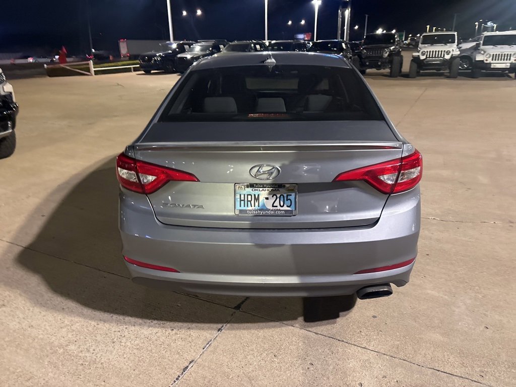 Used 2015 Hyundai Sonata SE w/ Option Group 02 image 6