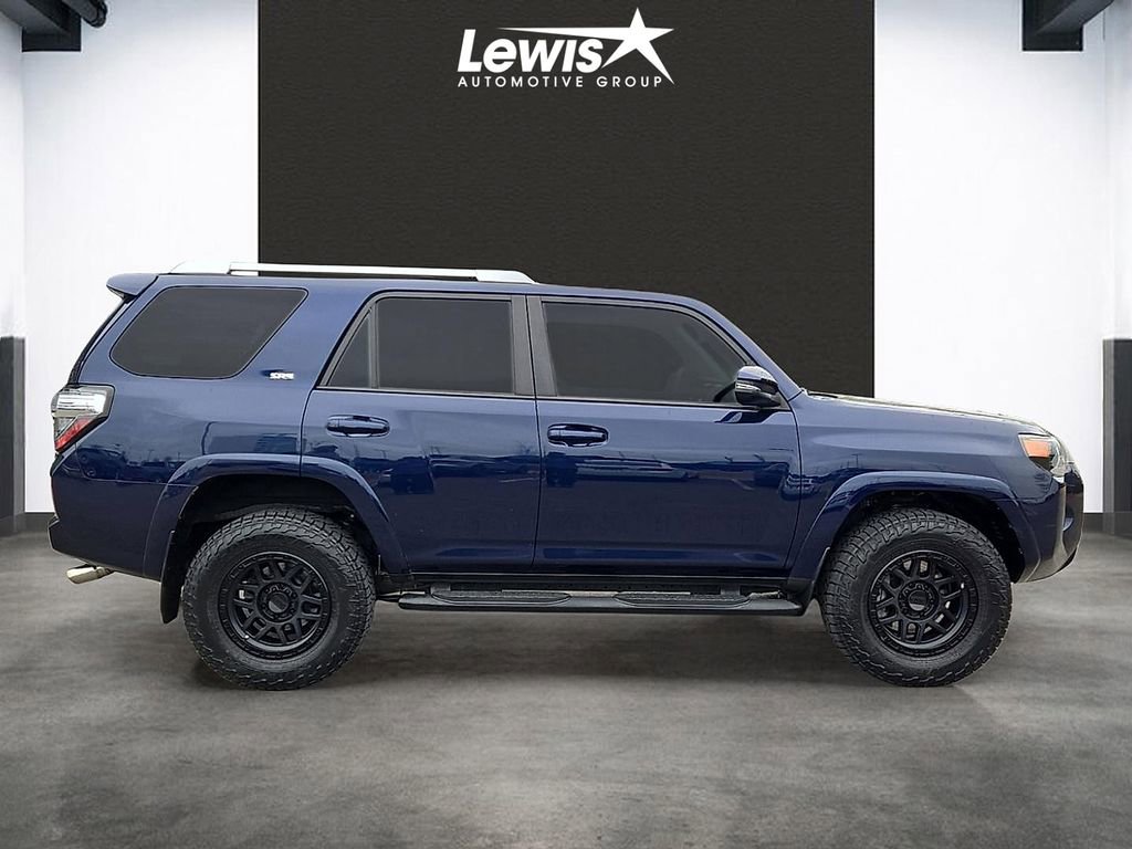 Used 2018 Toyota 4Runner SR5 Premium AWD/4WD image 5