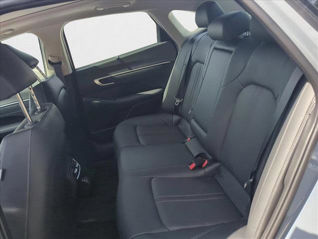 New 2025 Hyundai Sonata Limited image 18