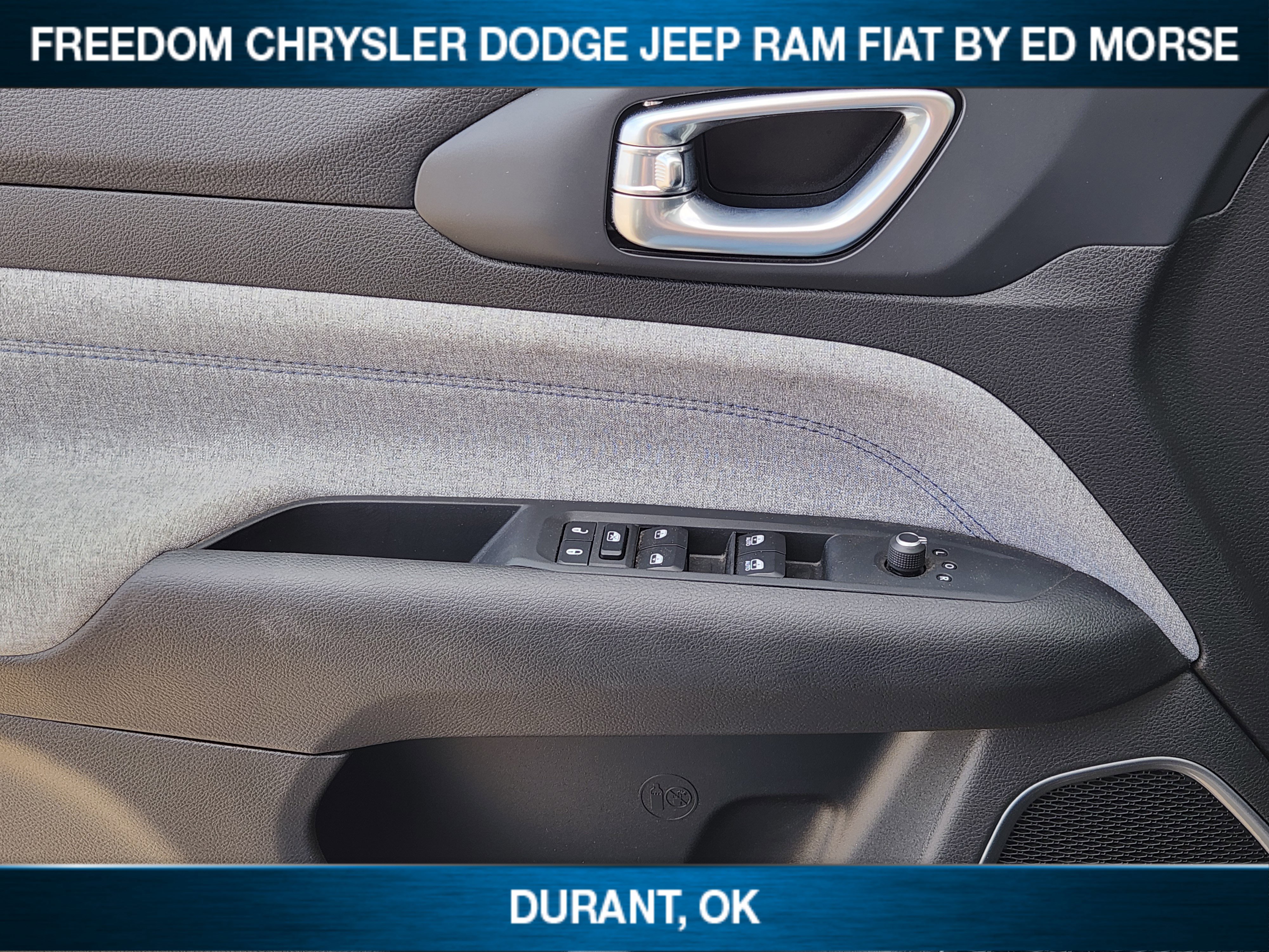 New 2024 Jeep Compass Sport w/ Mopar Graphics Package image 16