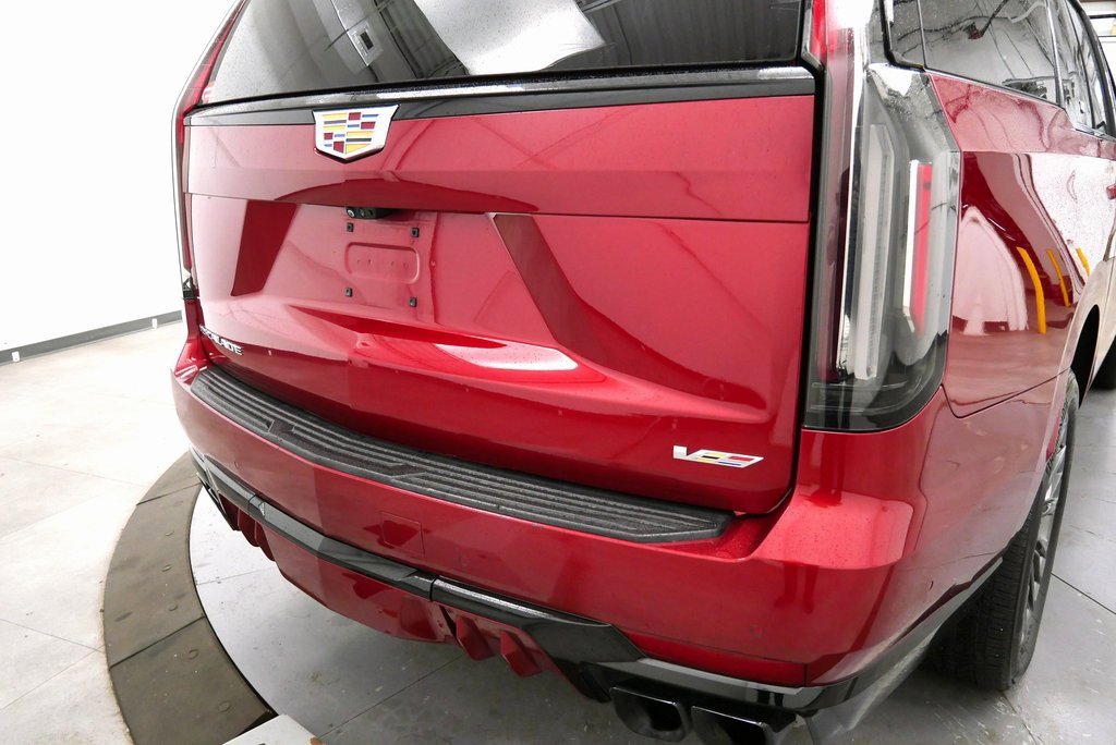 Used 2023 Cadillac Escalade ESV V image 9