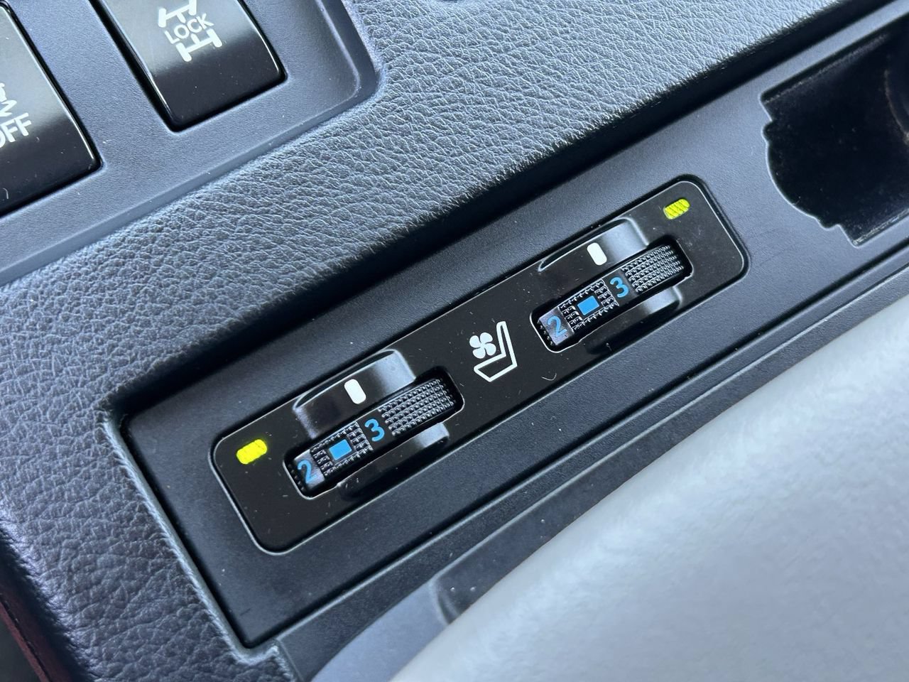 Used 2013 Lexus RX 350 AWD w/ Navigation Pkg image 30