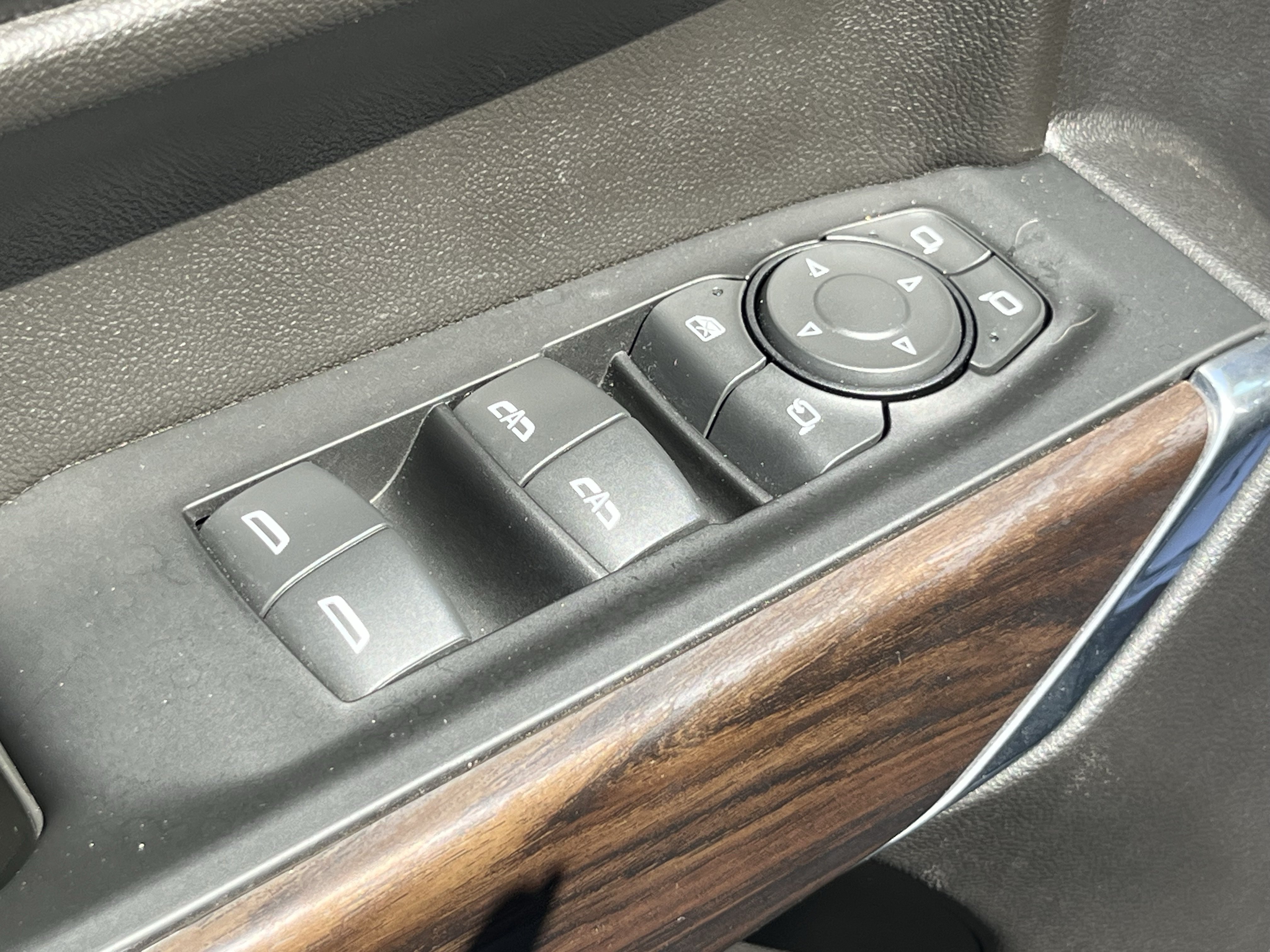 Used 2021 GMC Sierra 1500 SLT AWD/4WD image 22