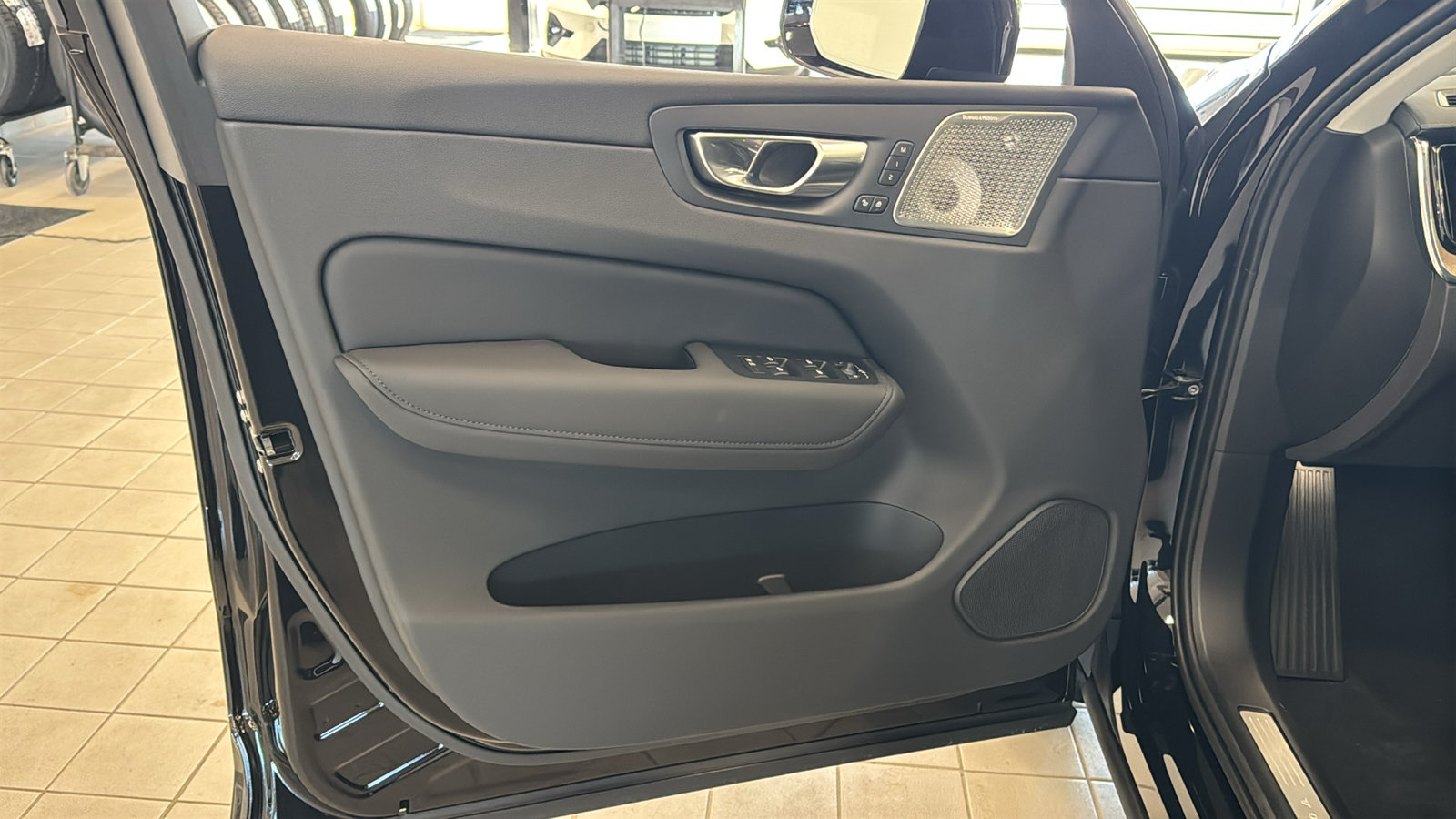 New 2027 Volvo XC60 B5 Ultra AWD/4WD image 21