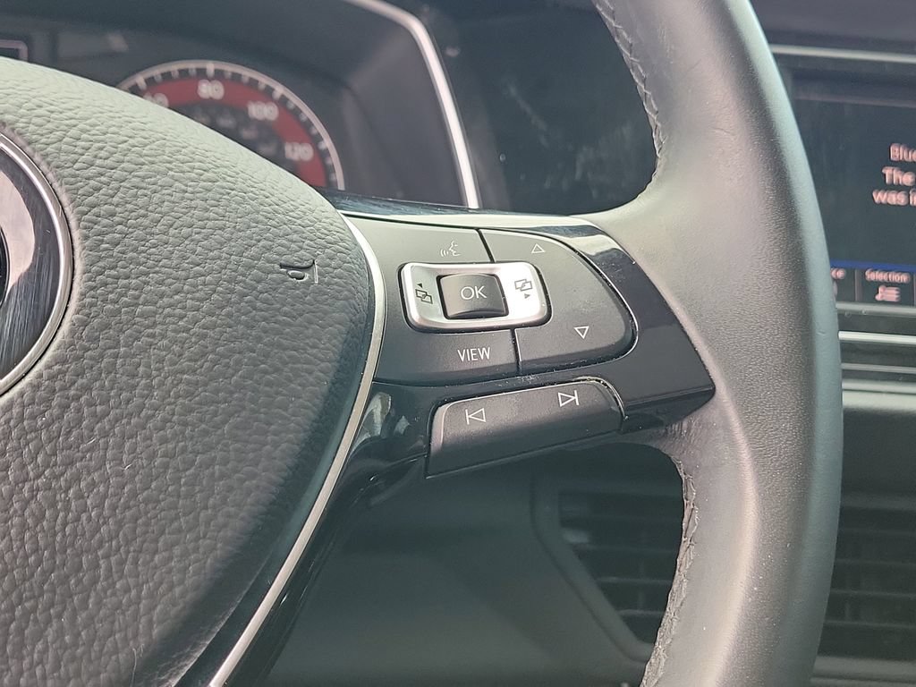 Used 2019 Volkswagen Jetta SE w/ Cold Weather Package FWD image 24