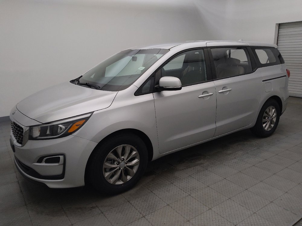 Used 2019 Kia Sedona L FWD image 2