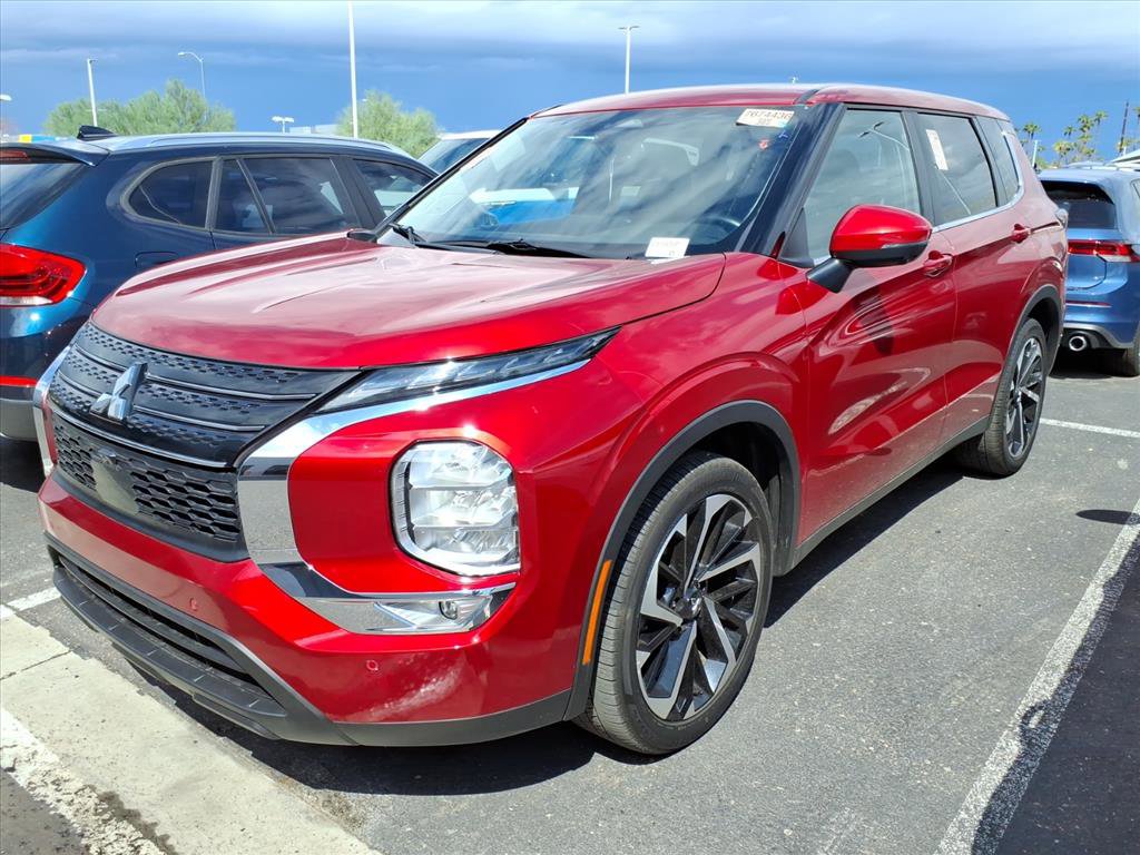 Used 2024 Mitsubishi Outlander SE