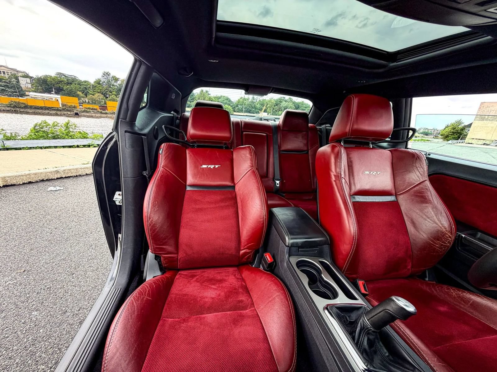 Used 2014 Dodge Challenger SRT8 w/ Harman/Kardon Audio Group RWD image 17