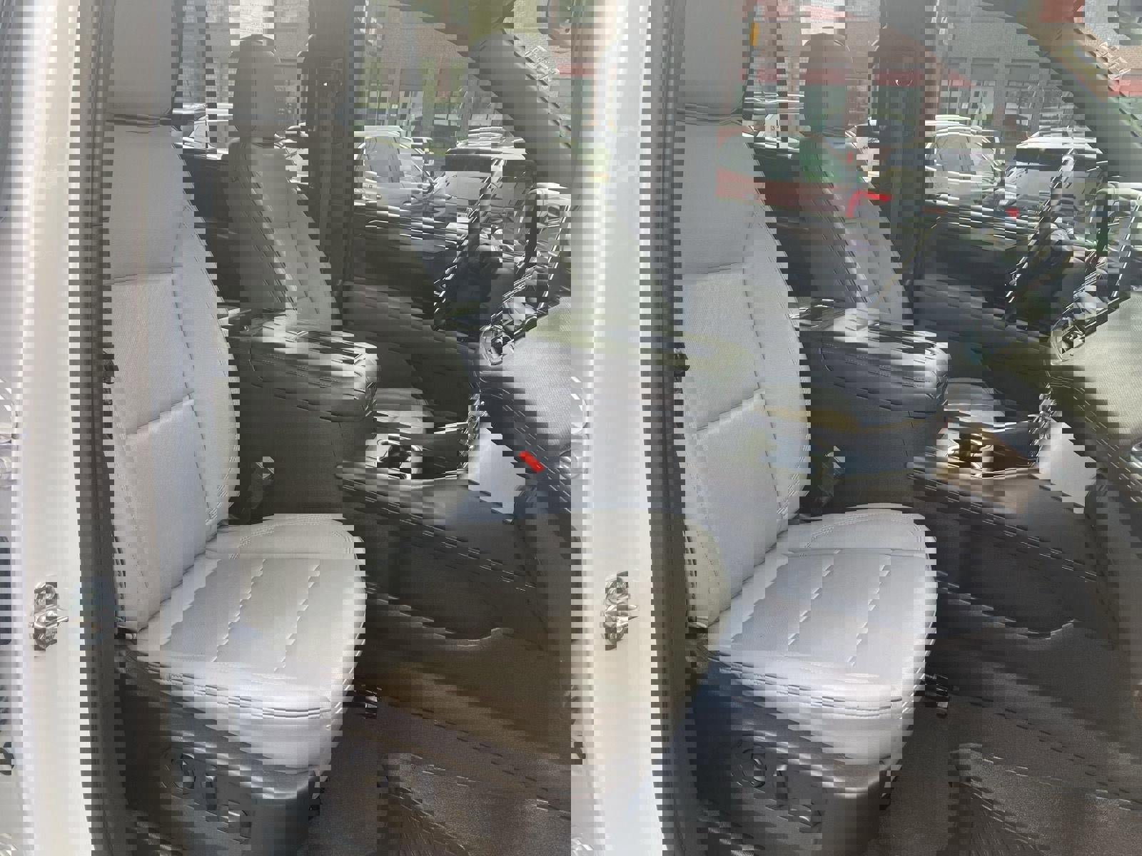 Certified 2022 GMC Yukon SLT w/ Max Trailering Package AWD/4WD image 39