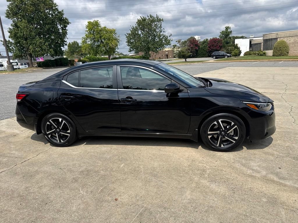 Used 2025 Nissan Sentra SV FWD image 5