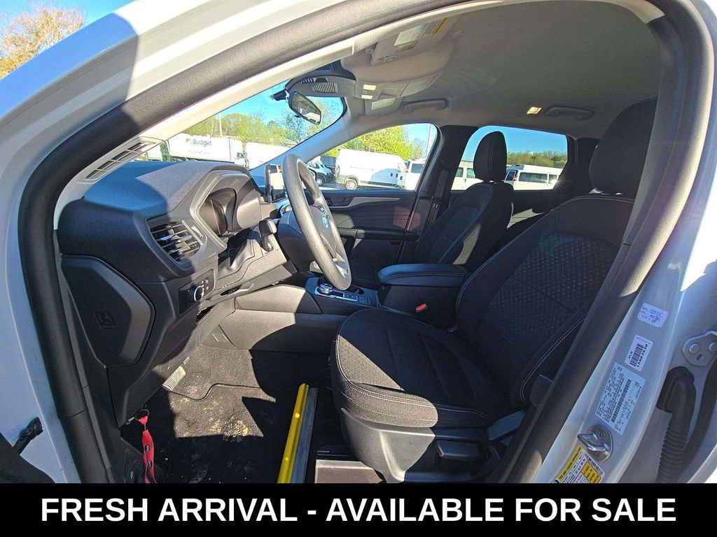 Used 2025 Ford Escape Active image 6