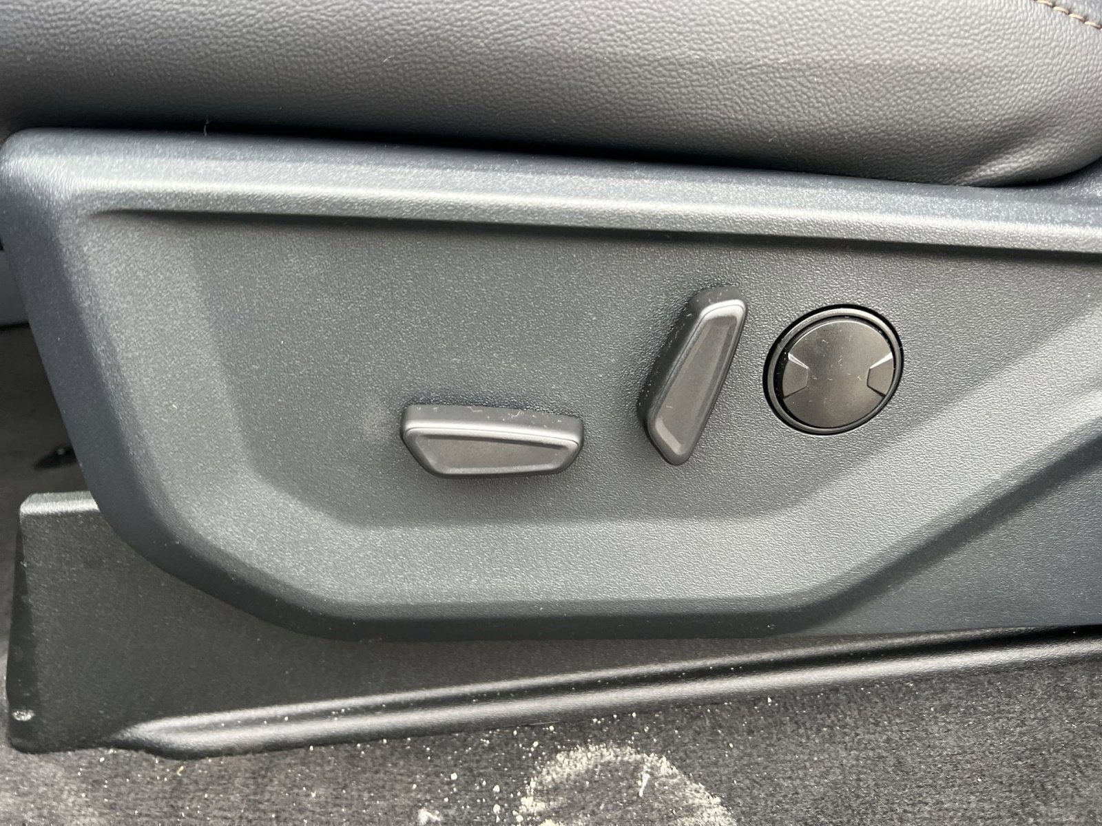 New 2026 Ford F350 Lariat w/ Lariat Ultimate Package image 14