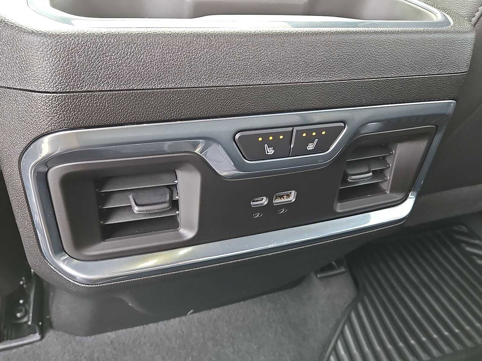 Used 2025 Chevrolet Silverado 3500 LTZ w/ LTZ Plus Package image 28