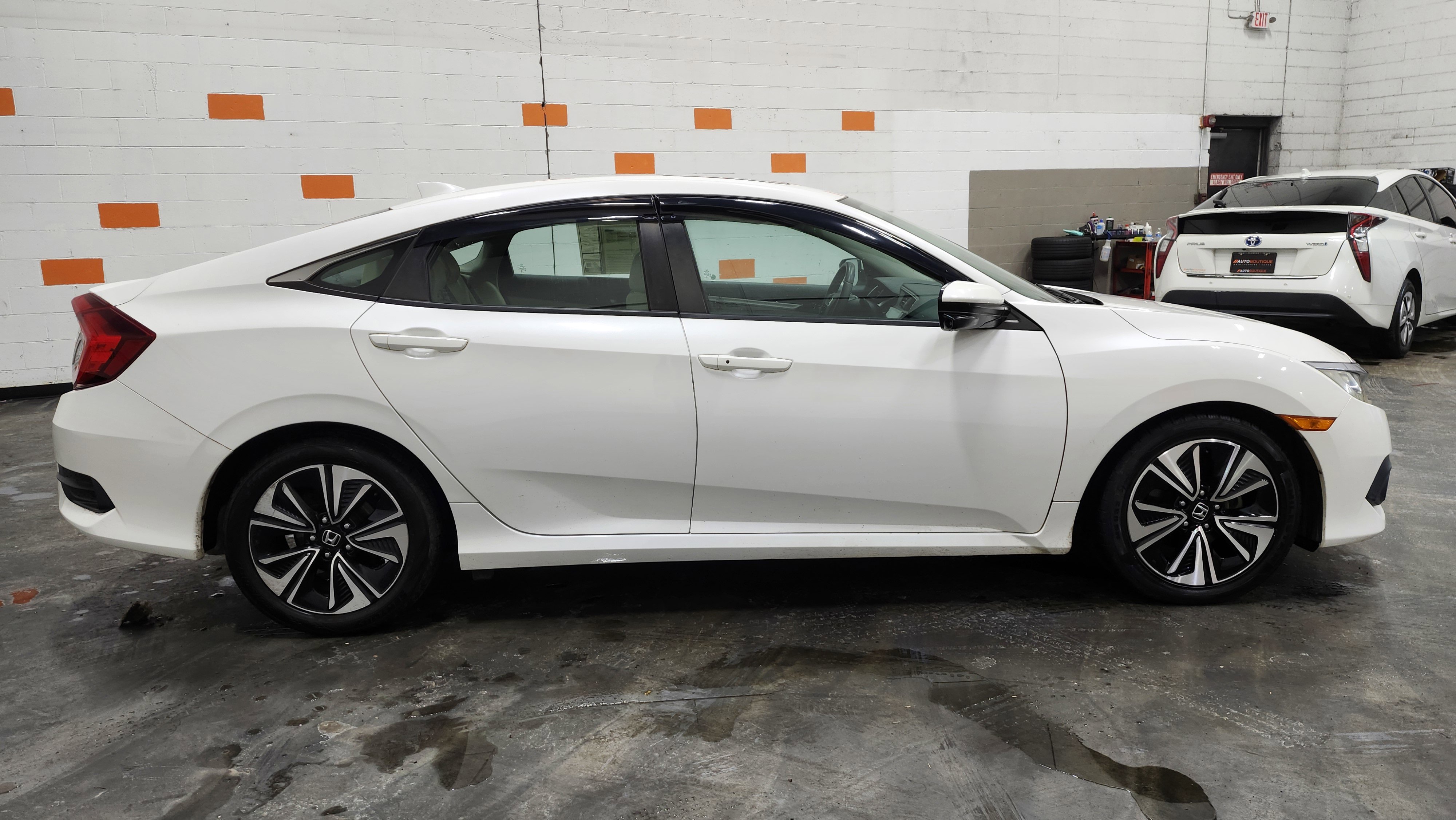 Used 2016 Honda Civic EX-T image 17