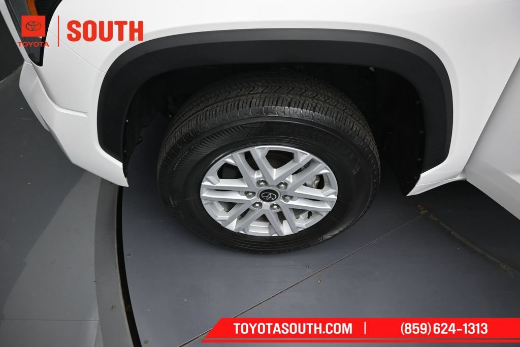 Used 2023 Toyota Tundra SR5 w/ SR5 Premium Package AWD/4WD image 38