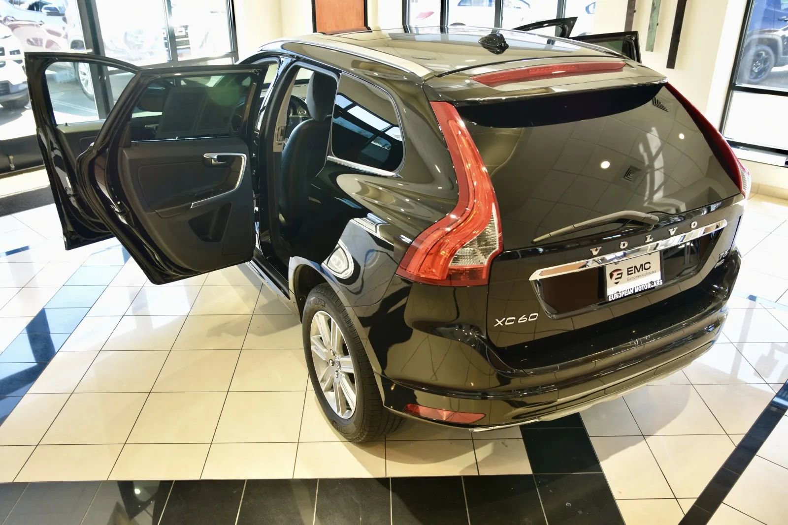Used 2016 Volvo XC60 T5 Premier AWD/4WD image 8