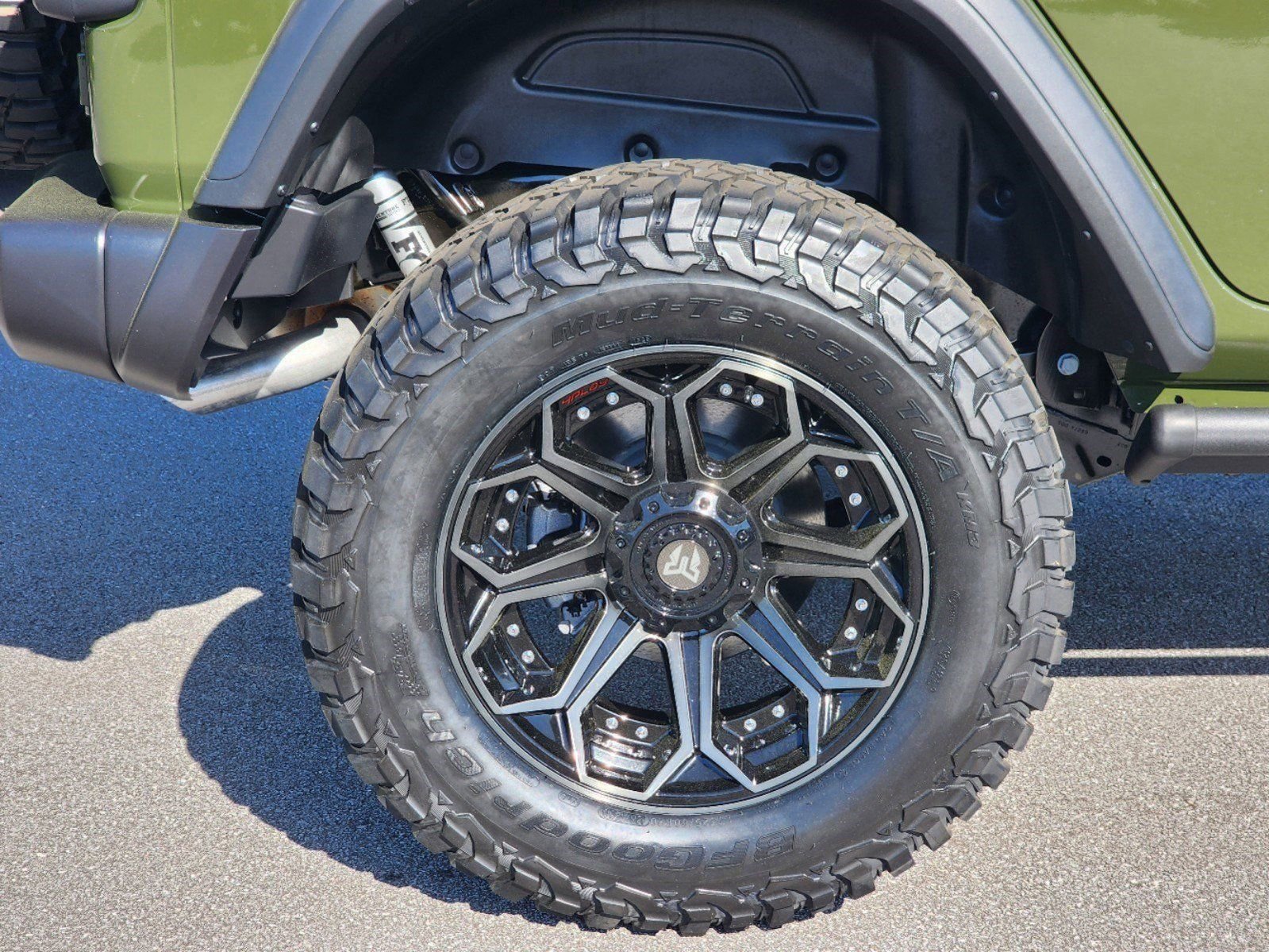 Used 2024 Jeep Wrangler Unlimited Sport image 3