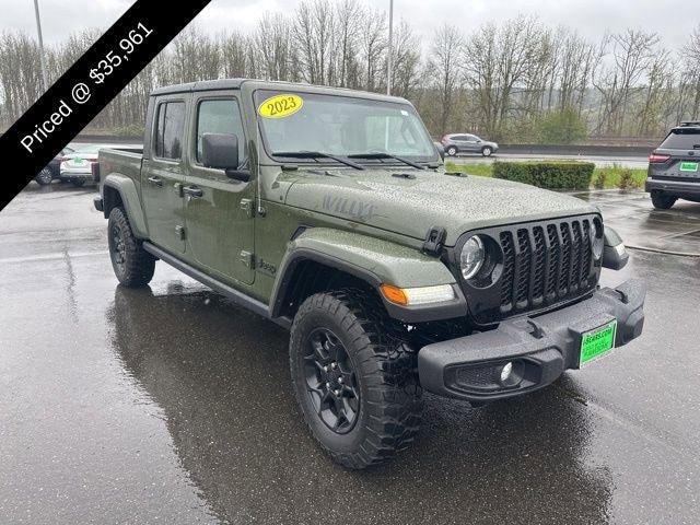 Used 2023 Jeep Gladiator Willys AWD/4WD image 4