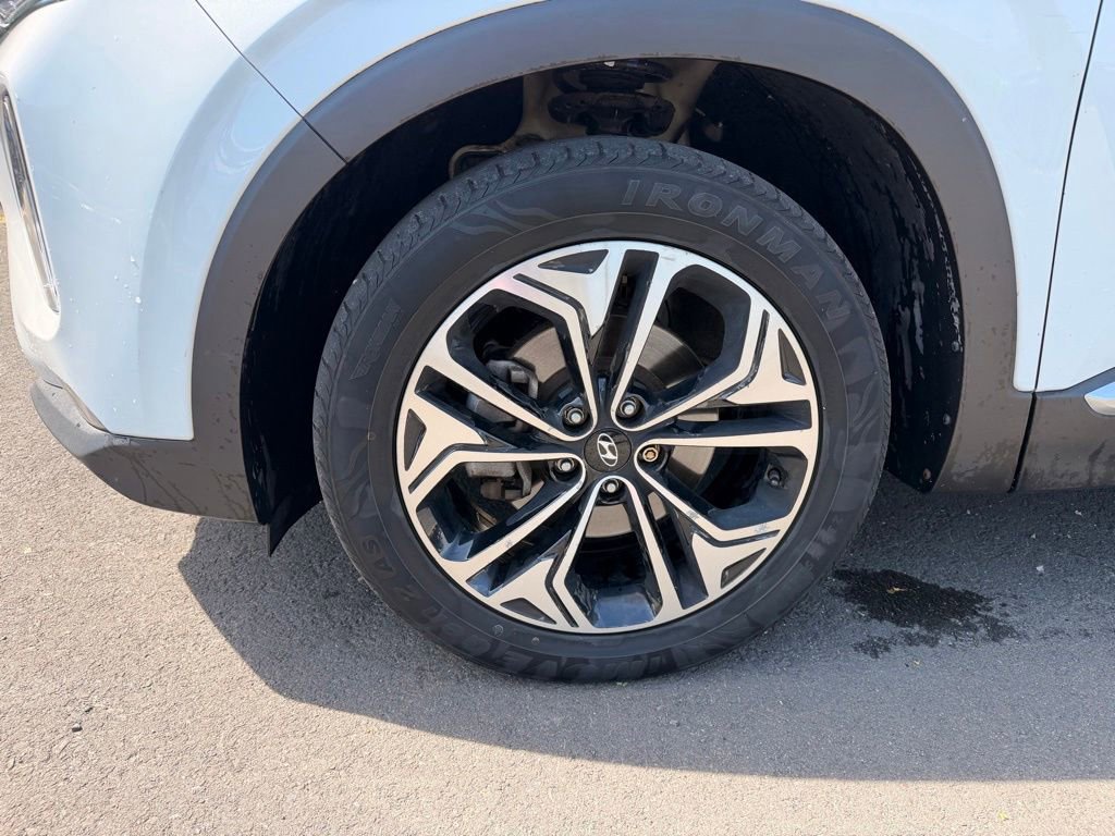 Used 2019 Hyundai Santa Fe AWD image 10