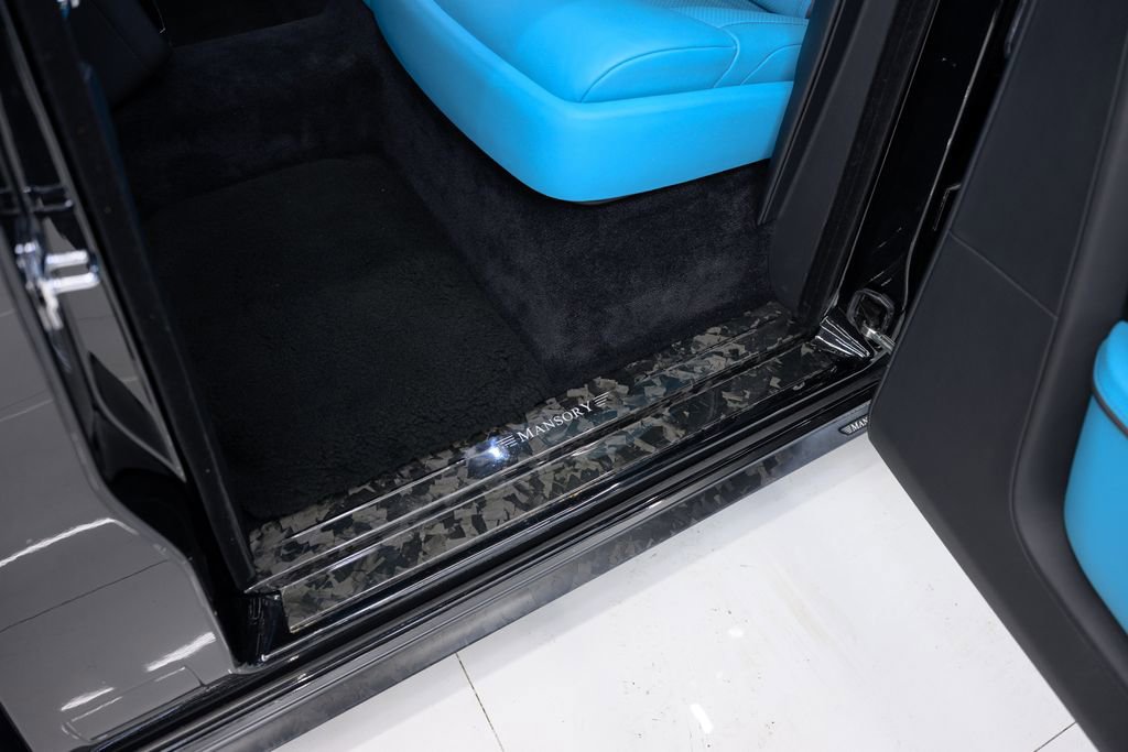 Used 2023 Rolls-Royce Phantom Sedan image 39