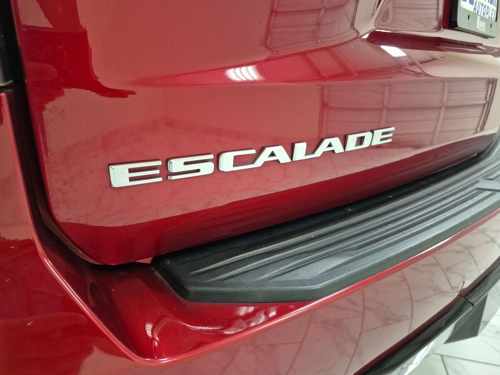 Used 2023 Cadillac Escalade Premium Luxury RWD image 33