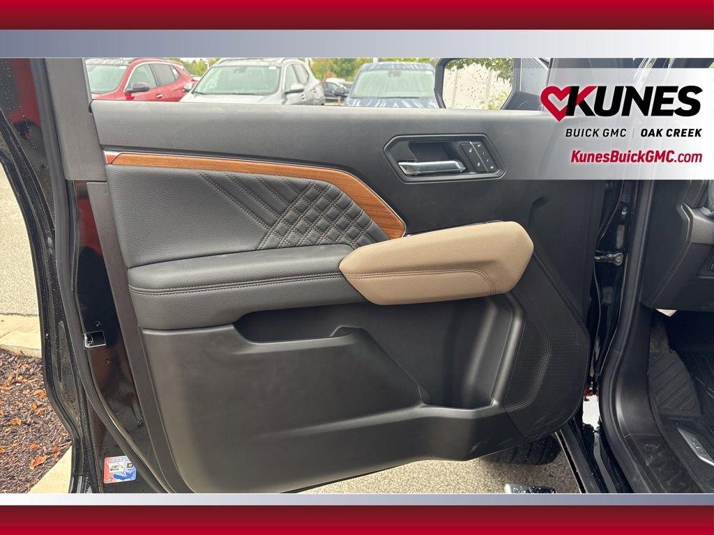 New 2026 GMC Canyon Denali image 9