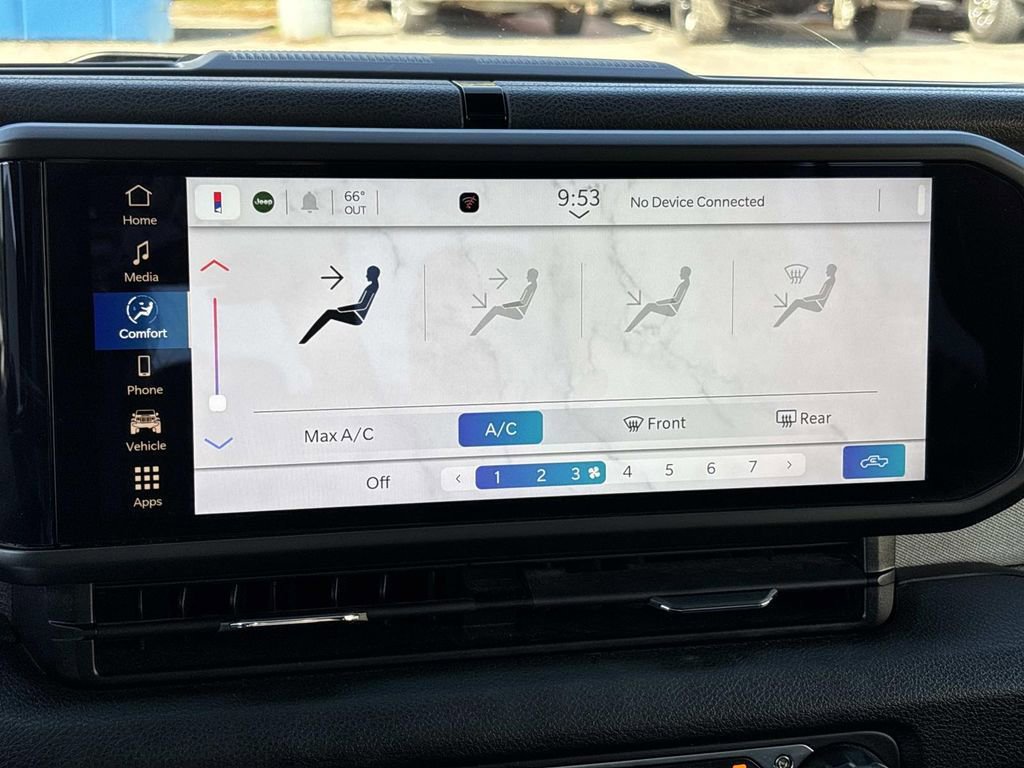 Used 2024 Jeep Gladiator Sport image 20