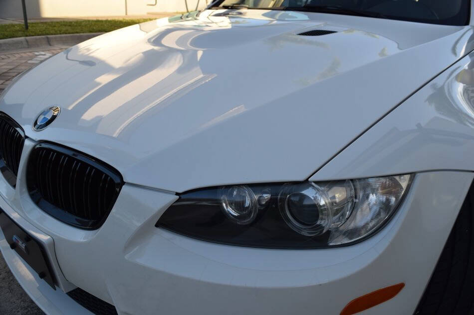 Used 2011 BMW M3 Convertible RWD image 13