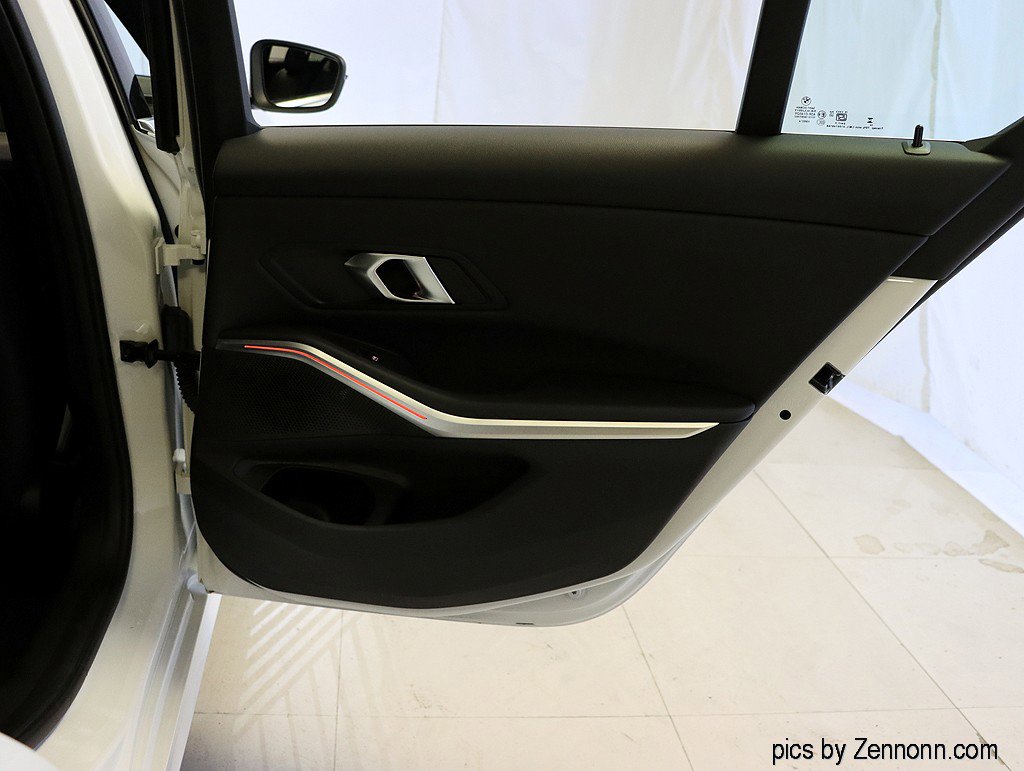 Certified 2025 BMW 330i xDrive Sedan image 31