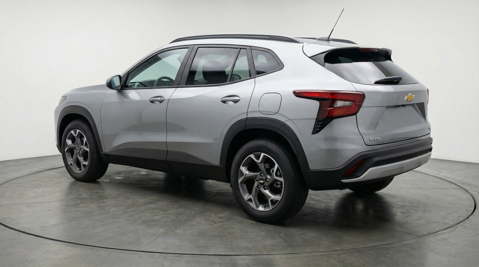 Used 2025 Chevrolet Trax LT w/ LT Convenience Package FWD image 6