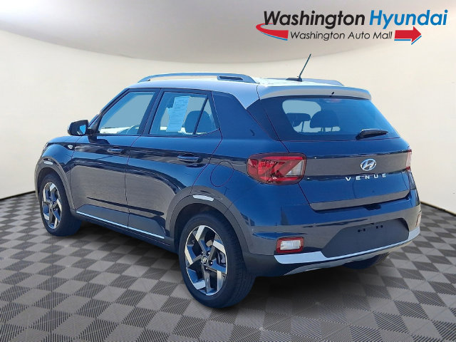 Certified 2026 Hyundai Venue SEL FWD image 4