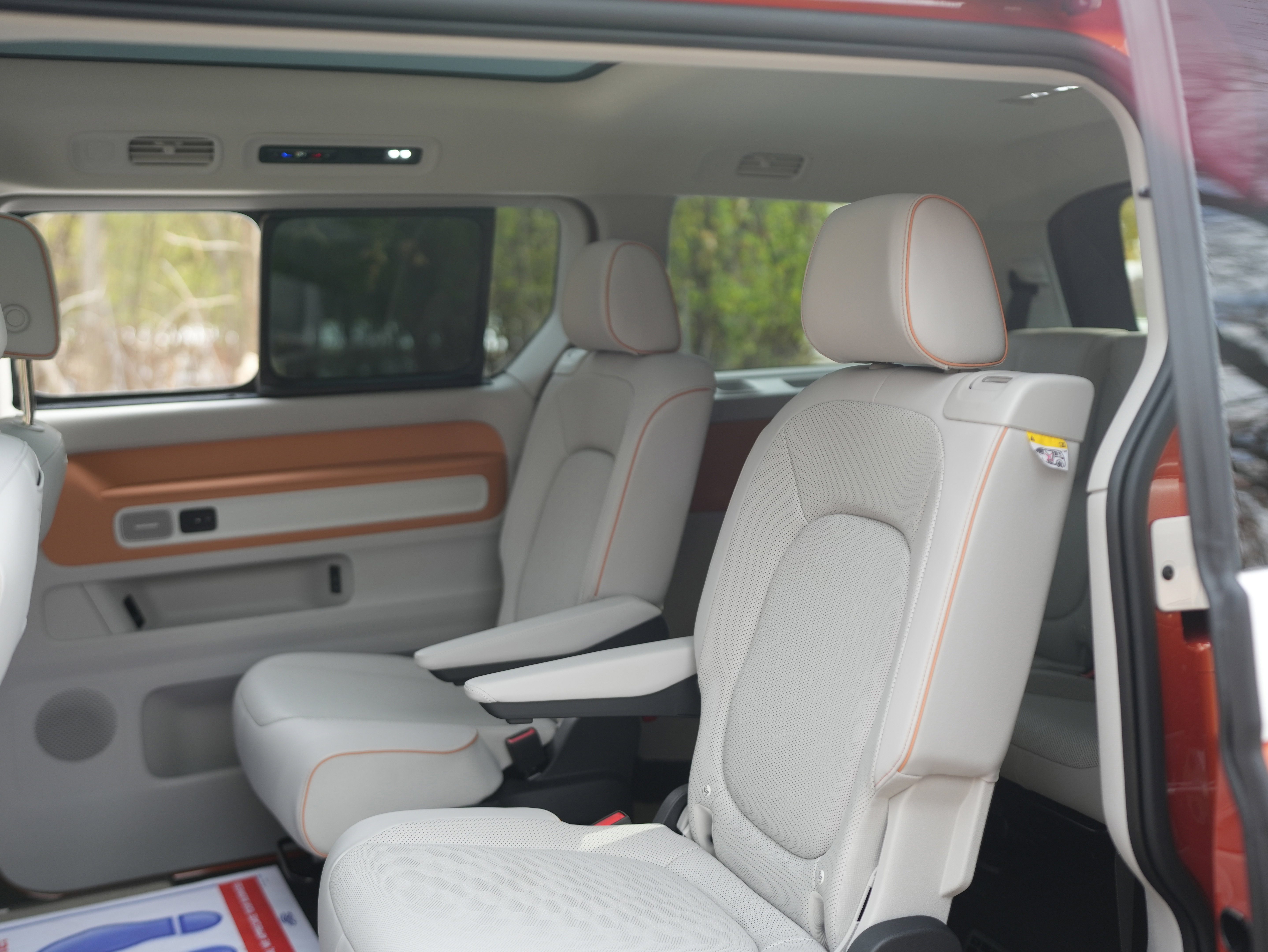 New 2025 Volkswagen ID. Buzz Pro S Plus image 28