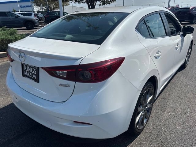 Used 2018 MAZDA MAZDA3 Touring FWD image 11