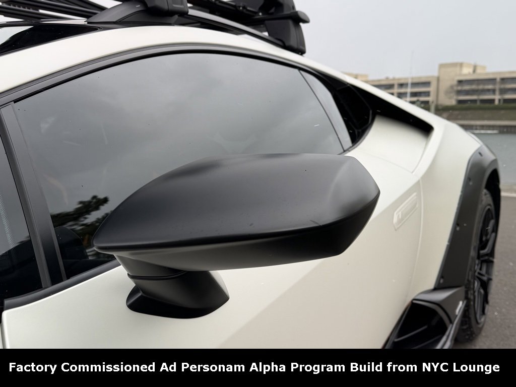 Used 2024 Lamborghini Huracan Sterrato image 16