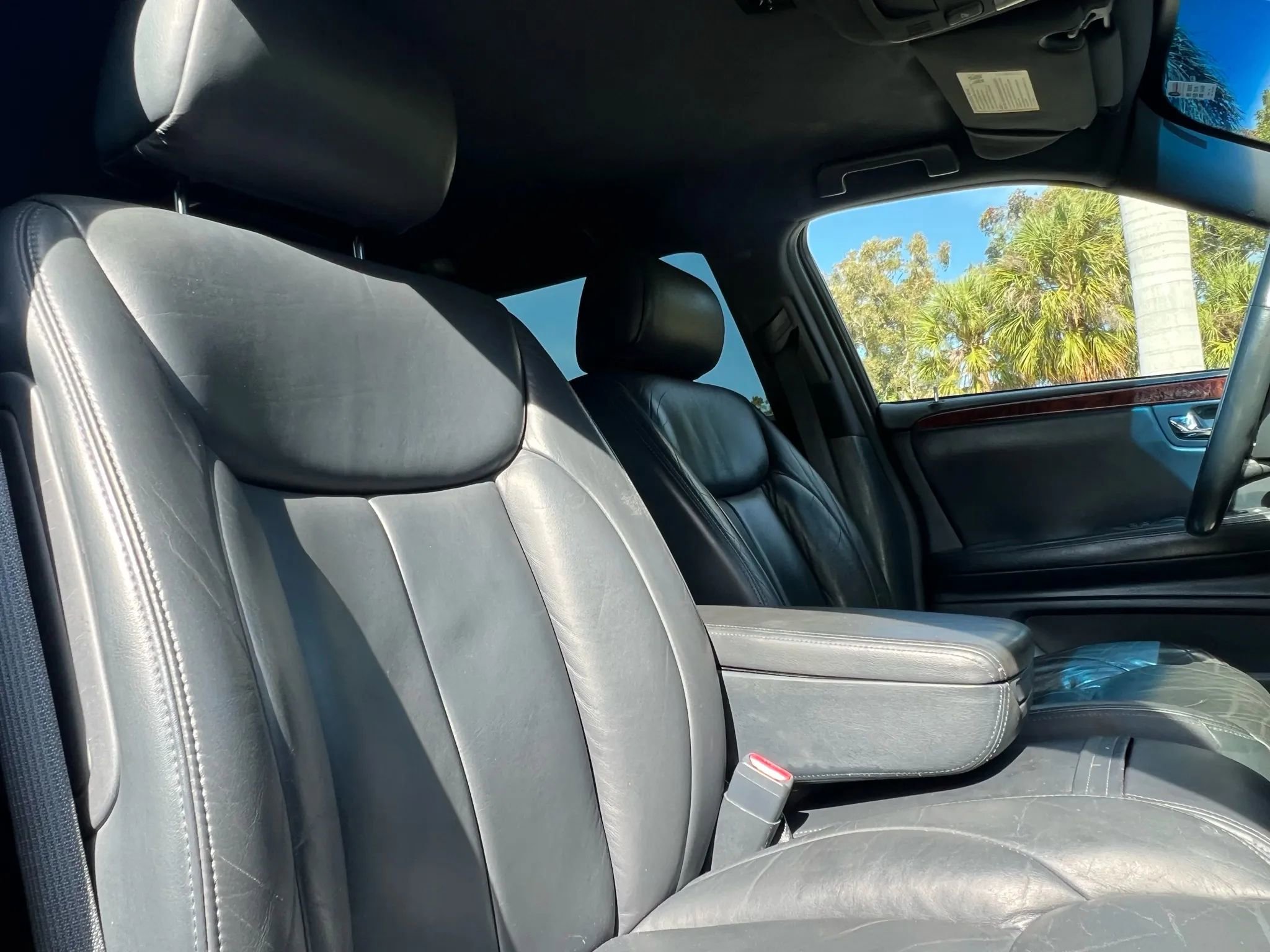 Used 2006 Cadillac DTS FWD image 57