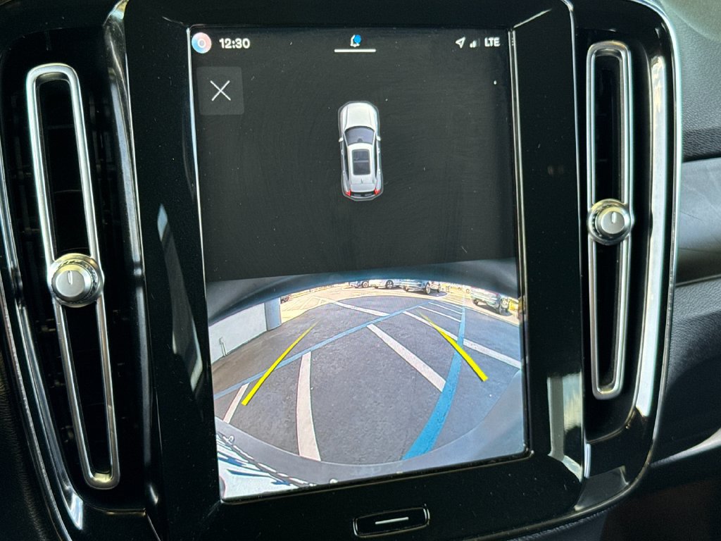 Certified 2023 Volvo XC40 Recharge Core w/ Protection Package Premier AWD/4WD image 19