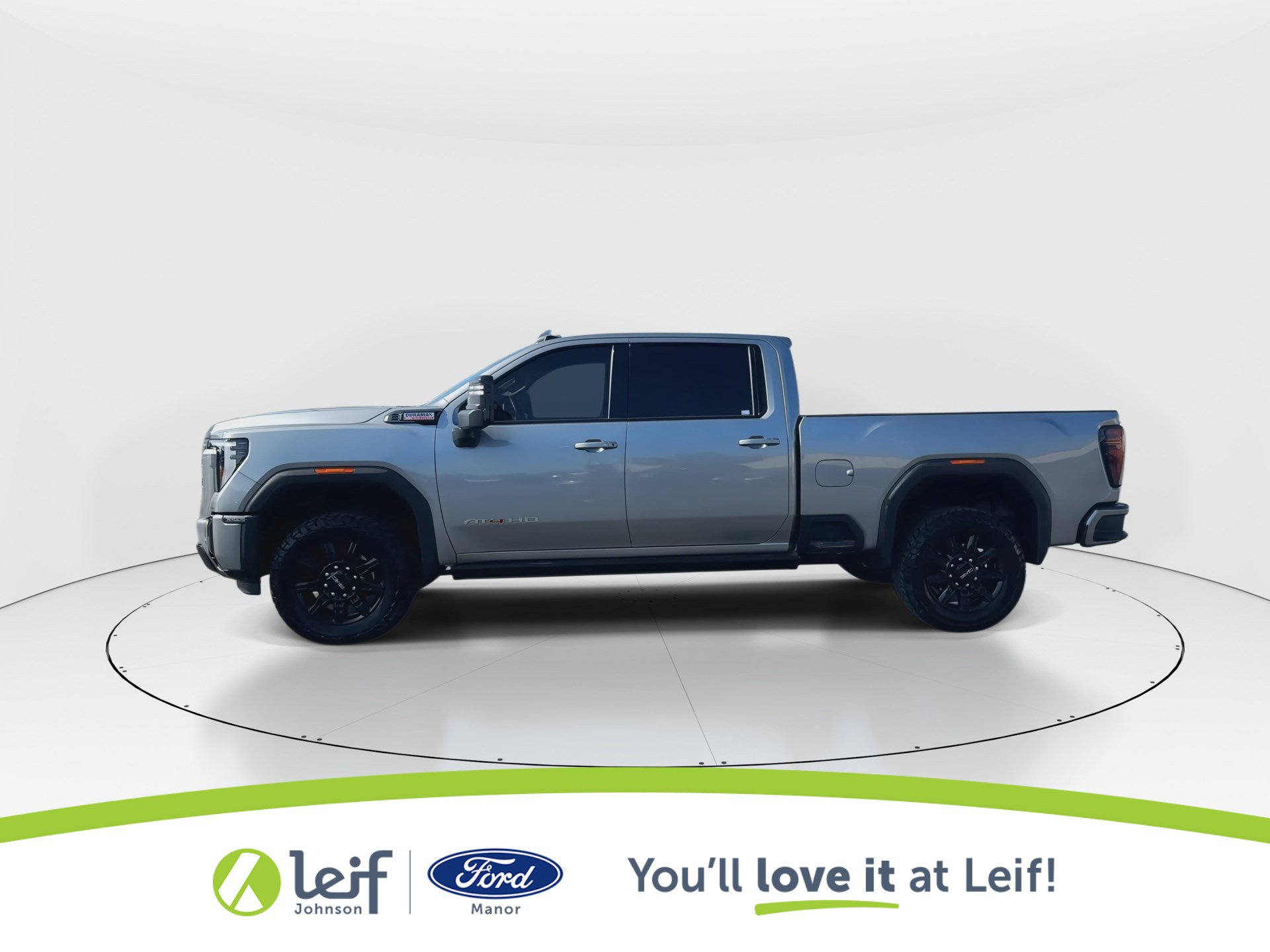 Used 2024 GMC Sierra 2500 AT4 w/ Technology Package image 5