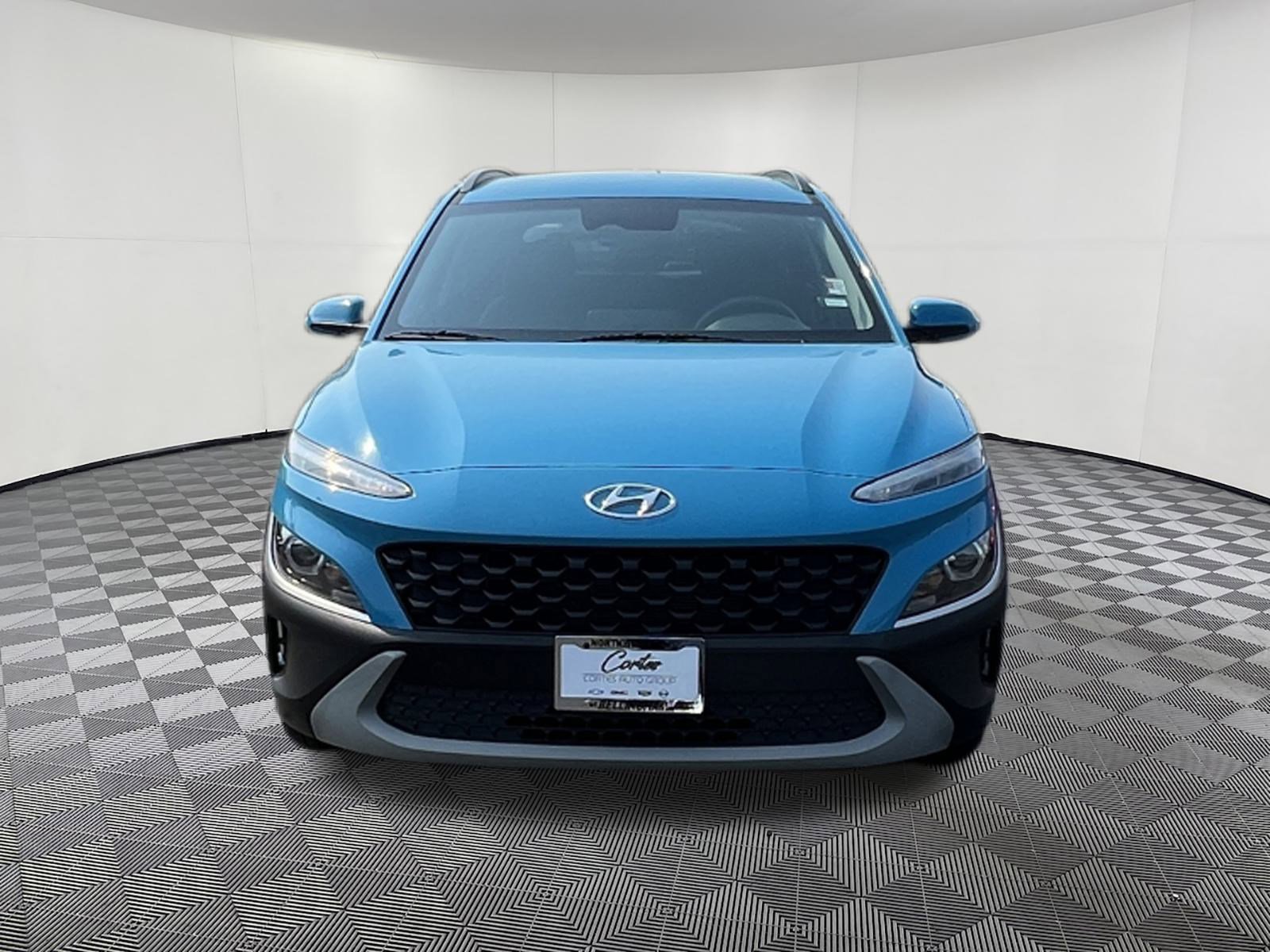 Used 2023 Hyundai Kona SEL image 2
