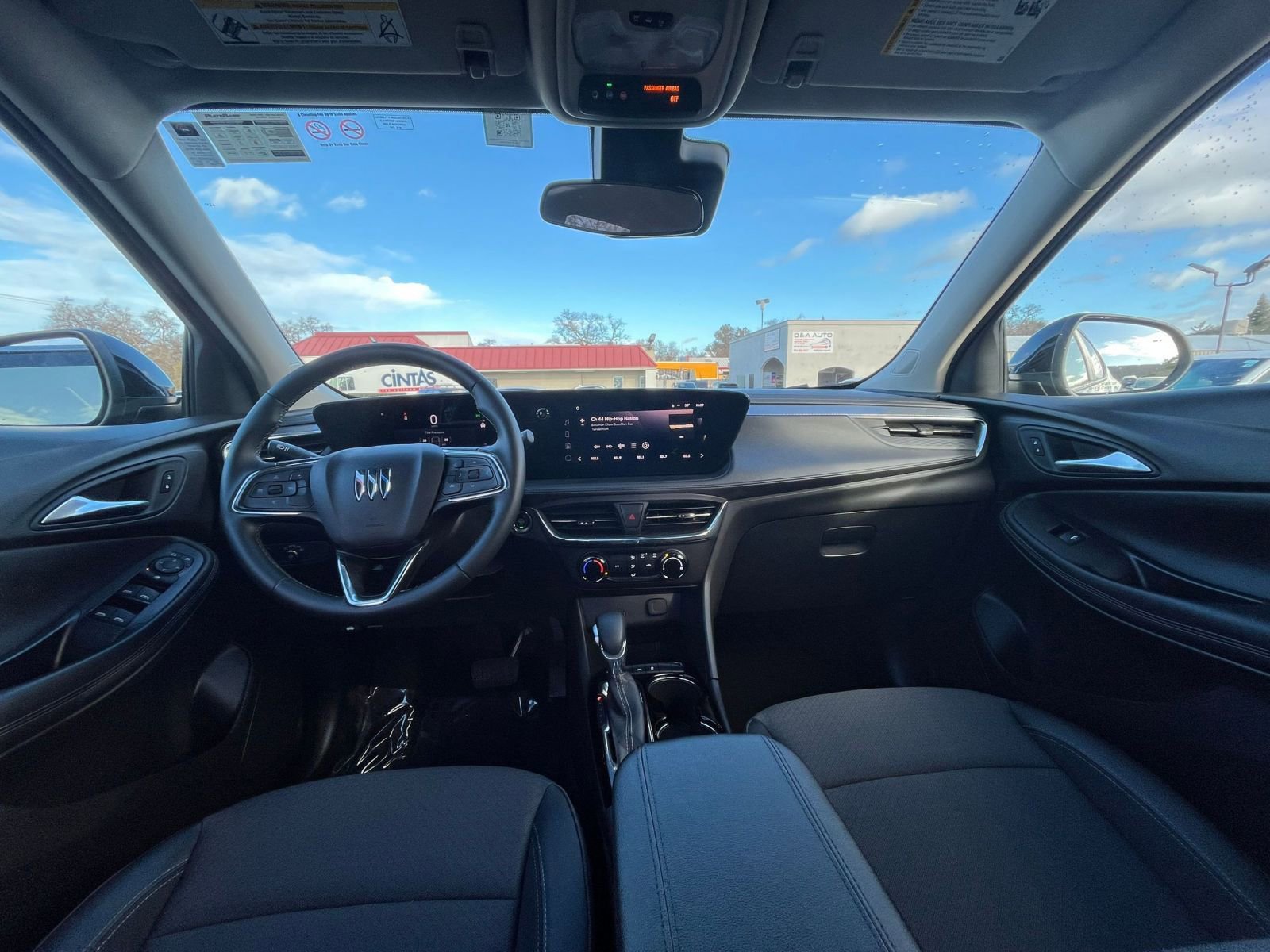 Used 2025 Buick Encore GX Preferred image 31