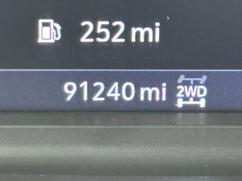 Used 2020 Chevrolet Silverado 1500 RST image 33