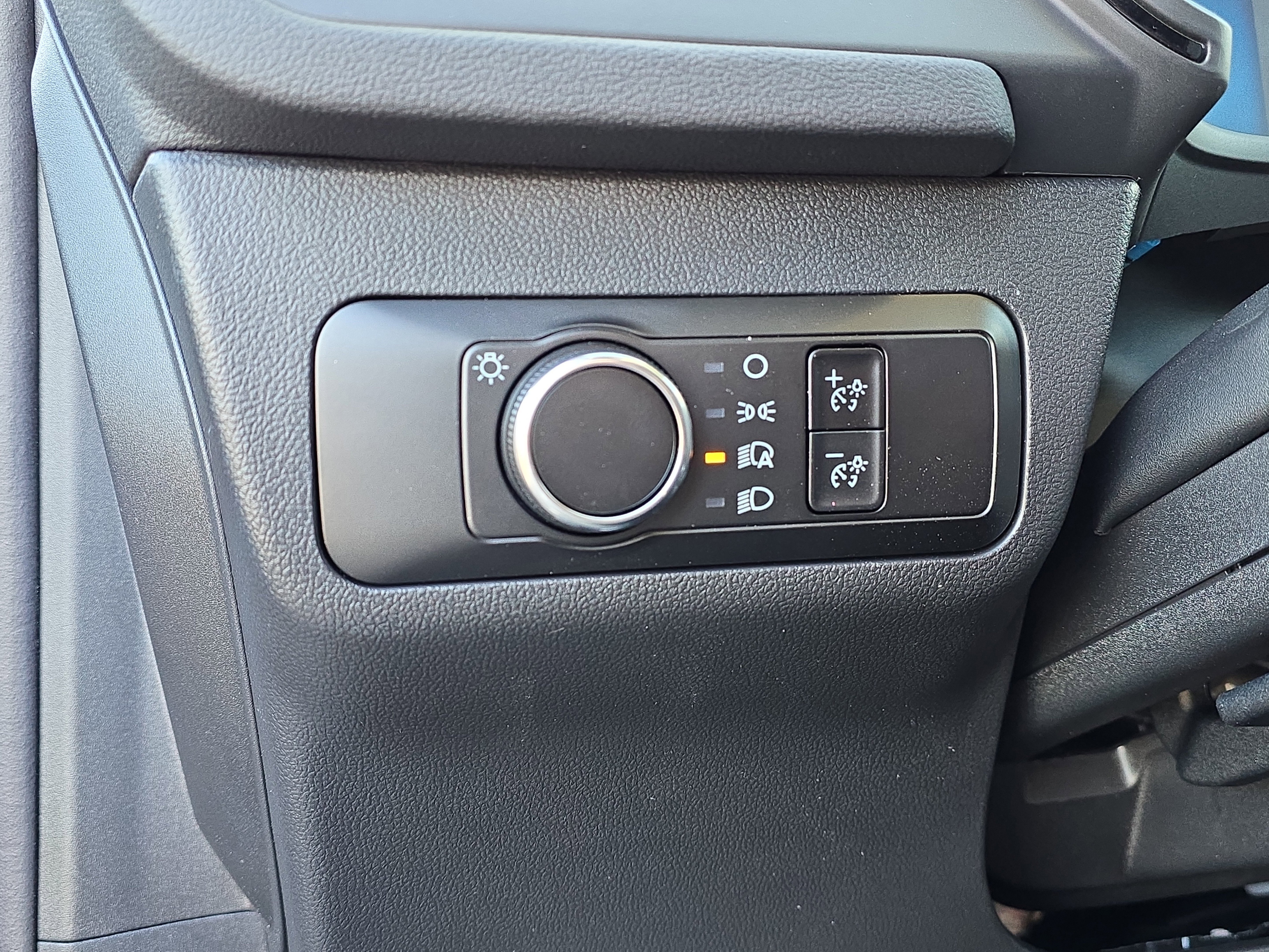 New 2025 Ford Escape ST-Line w/ Cold Weather Package image 21