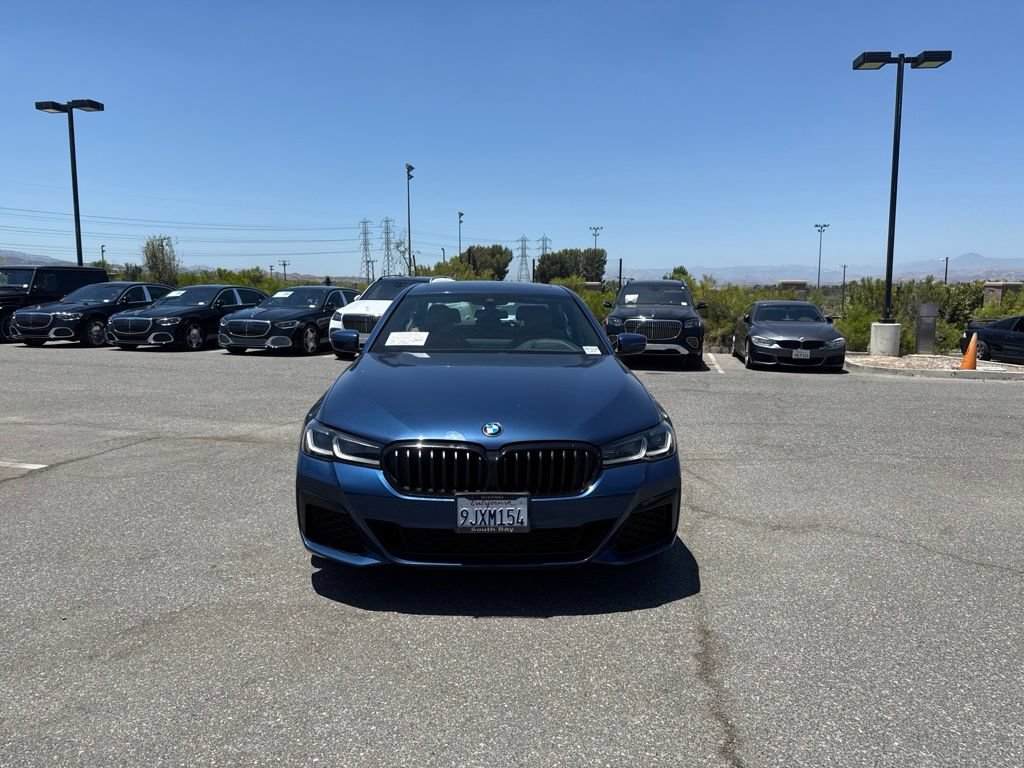 Used 2023 BMW 540i w/ M Sport Package RWD image 2