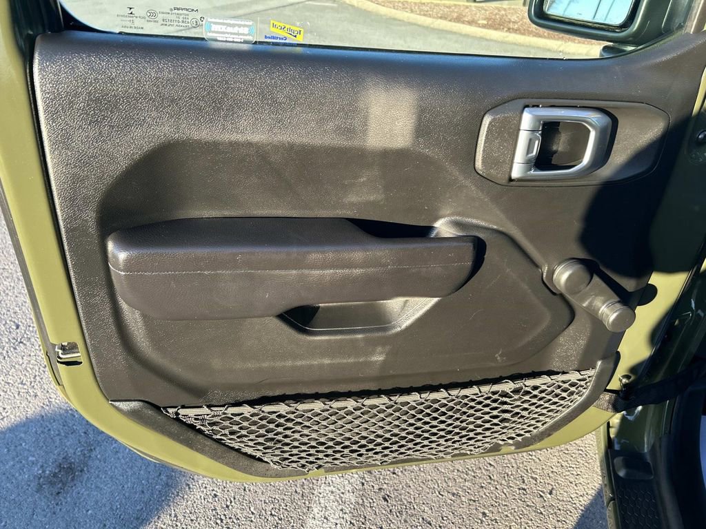 Used 2021 Jeep Gladiator Sport image 18